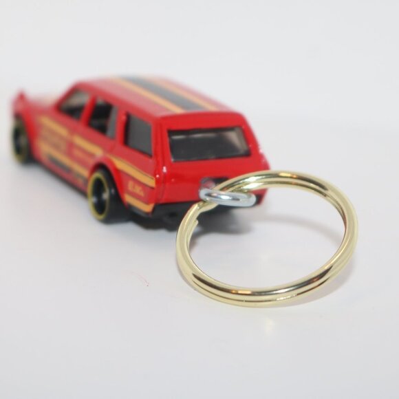 Hot Wheels Speed Graphics MOMO CUSTOM keychain - Picture 4 of 6